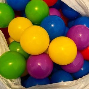 30+ balls for kids!